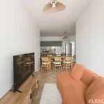 Room In Spacious T7 In Paris 20